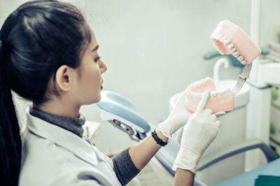Como fazer implante dentário de graça